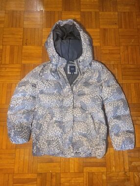 GAP Kids Hooded Floral Puffer Jacket in Gray and White